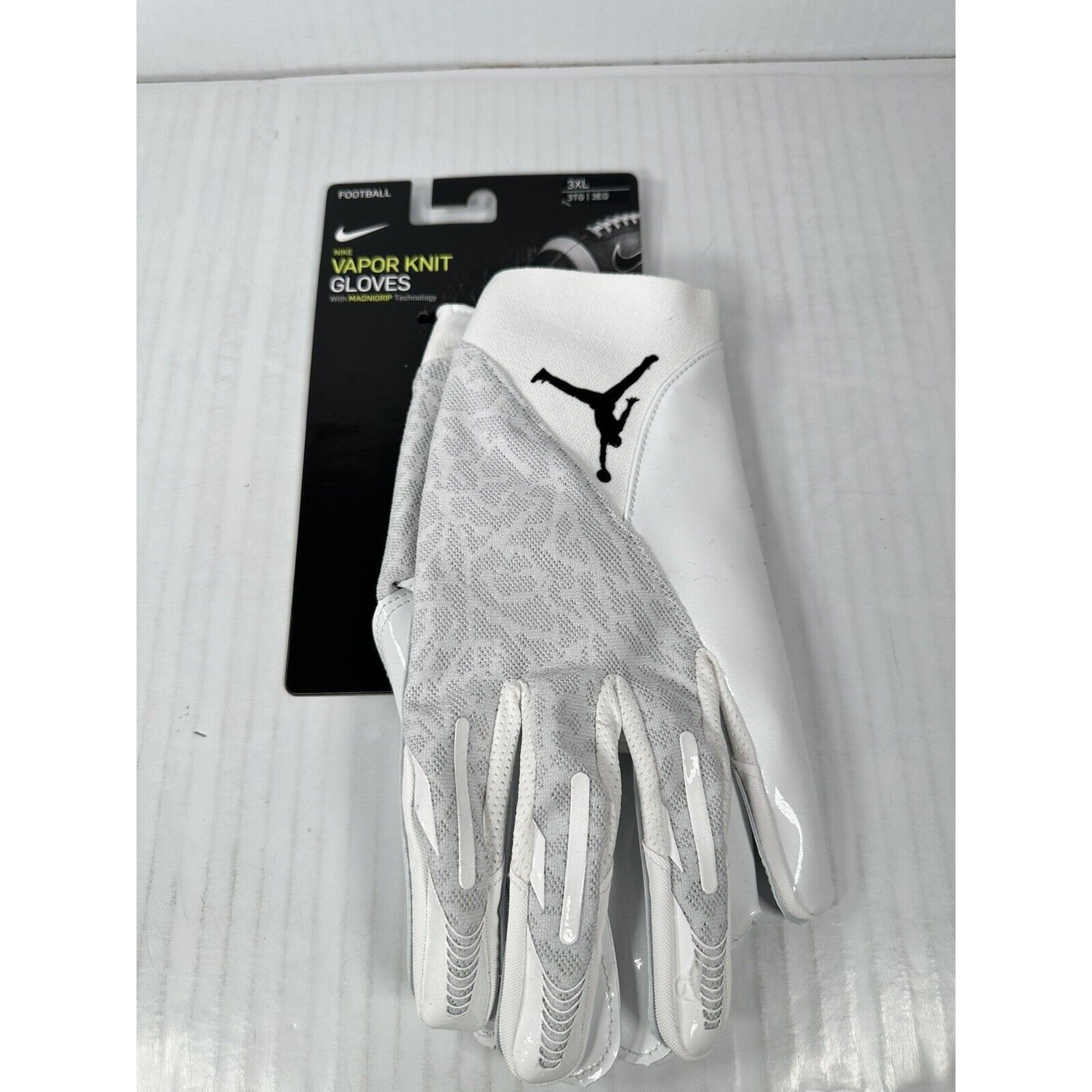 Nike Jordan Vapor Knit 40 Football Gloves White Size 3xl Dm0050102 Brand New Nike Jordan Vapor Knit 40 Football Gloves White Size 3xl Dm0050102 Brand New